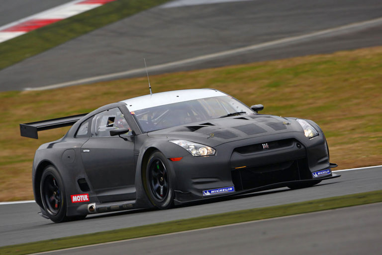 2009_Nissan_GTRFIAGT13