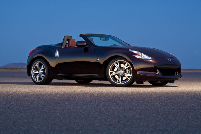 2010_Nissan_370ZRoadster1