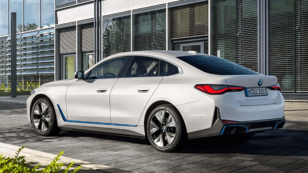 2024-bmw-i4-review2