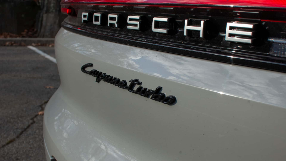 2024-porsche-cayenne-turbo-e-hybrid1