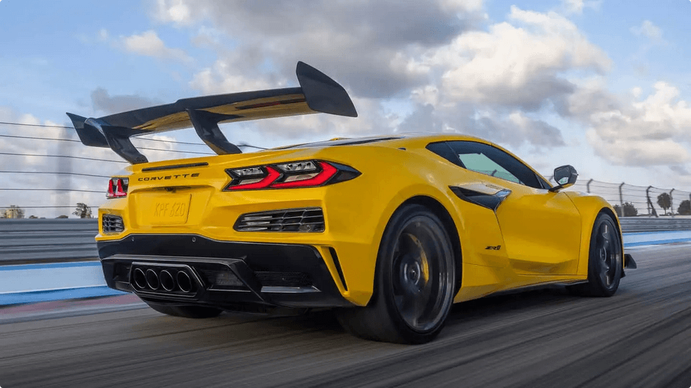 holy smokes the corvette zr1 hits 60 mph in 2.3 seconds