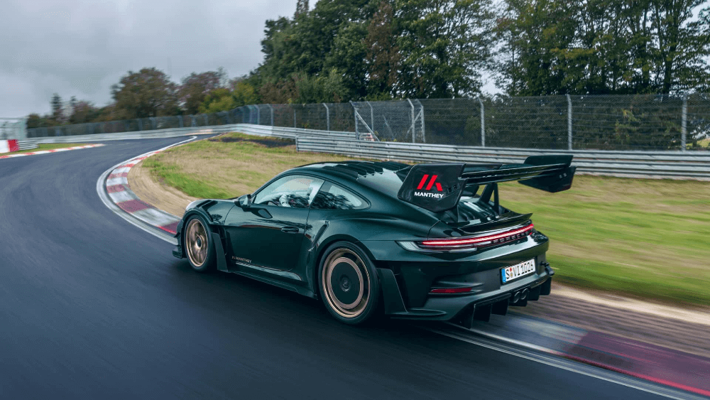 porsche-911-gt3-rs-with-manthey-kit8