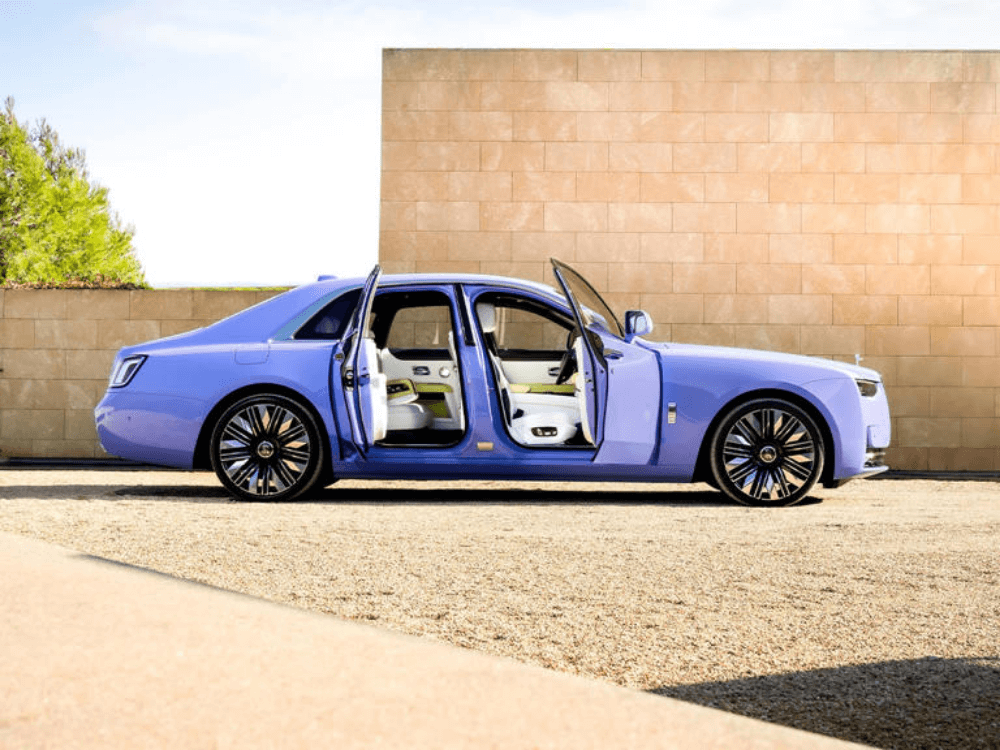 Колко луксозен е rolls-royce ghost series II