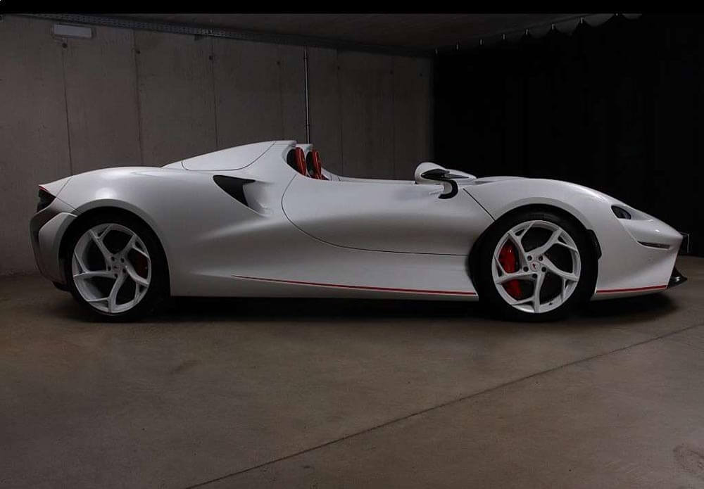 задвижван от чисто mclaren engineering