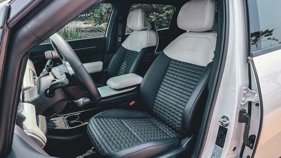 2026-kia-ev4-sedan-interior