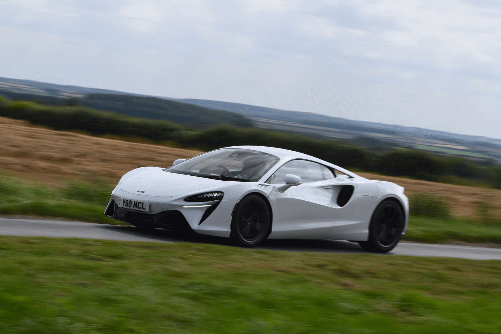 mclaren artura