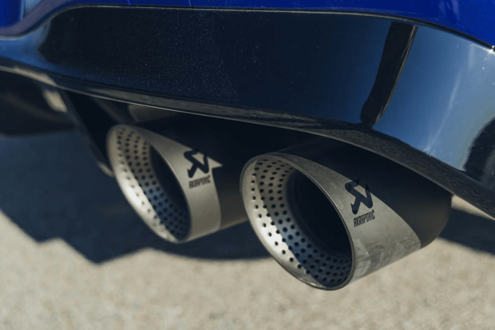 2025-volkswagen-golf-r-180