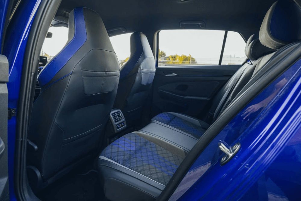 2025-volkswagen-golf-r-201