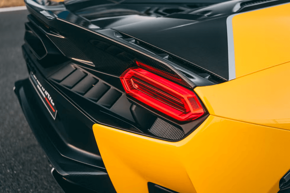 2026-lamborghini-temerario-giallo-estoril