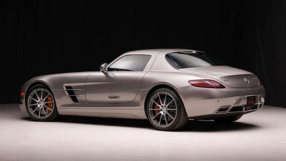 SLS AMG Gullwing беше първият автомобил, който AMG проектира и построи самостоятелно.