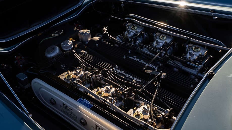 Ламборгини 400 гт