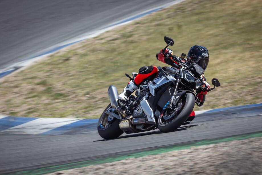 BATTLAX-RACING-STREET-RS12