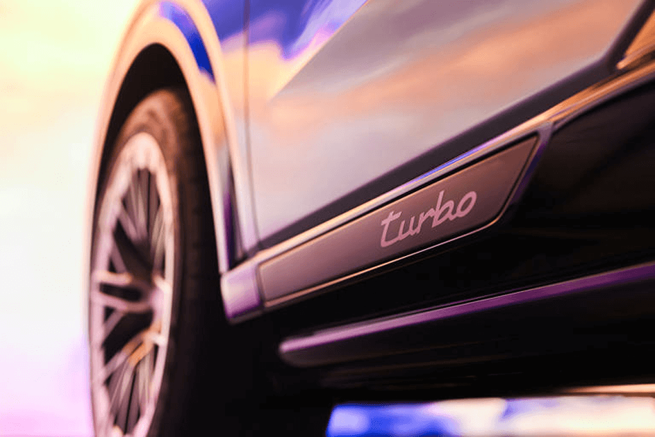 porsche-коронова-cayenne-electric-за-крал-на-мощността