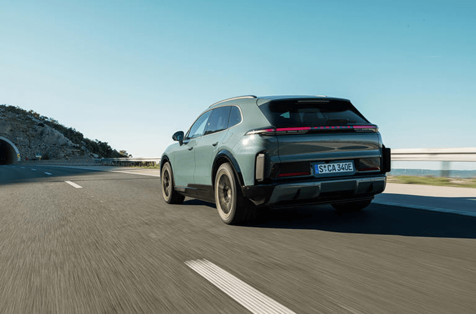 porsche-коронова-cayenne-electric-за-крал-на-мощността