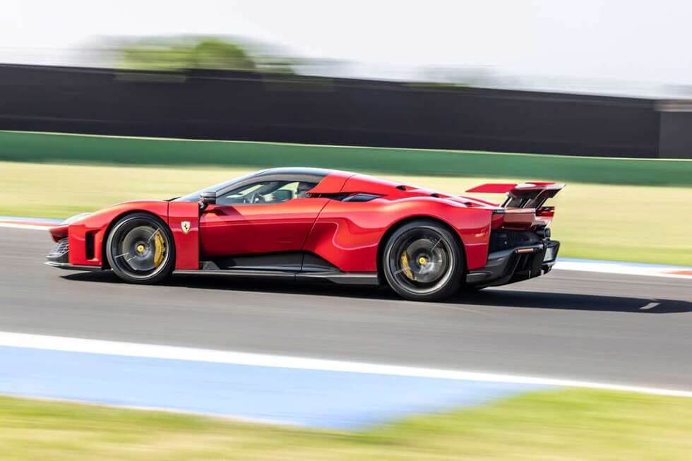 2026-ferrari-f80-Фотогалерия-на-екстериора