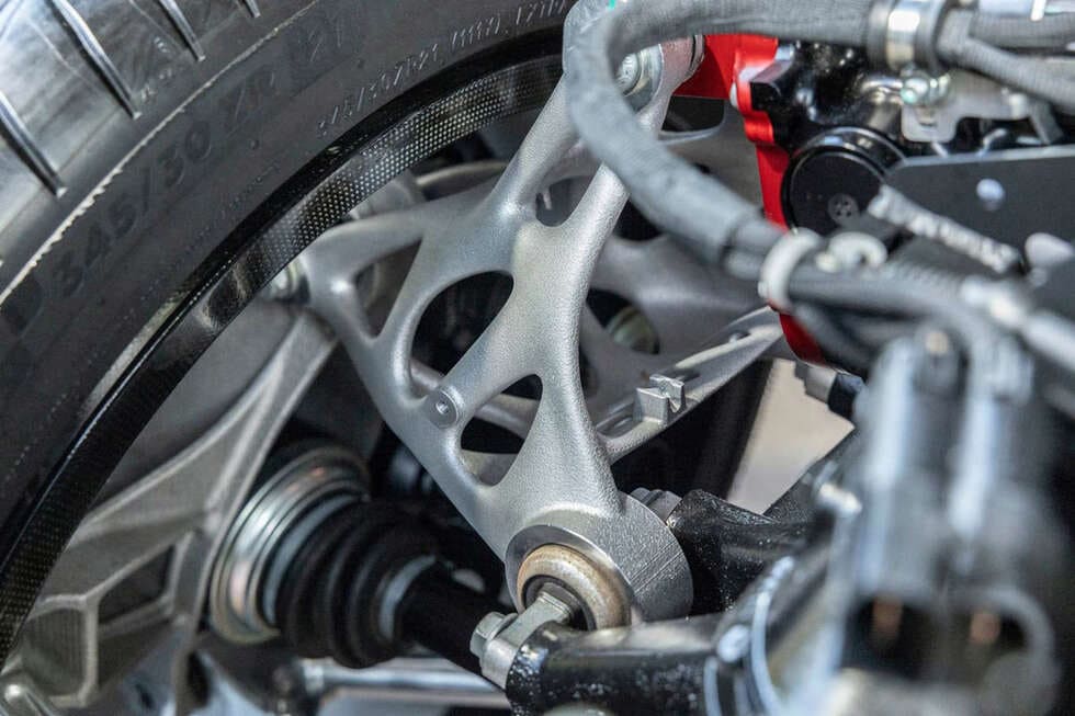 2026-ferrari-f80-Фотогалерия-на-екстериора