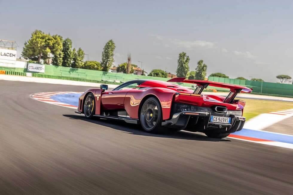 2026-ferrari-f80-Фотогалерия-на-екстериора