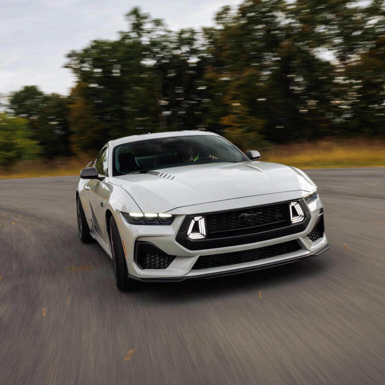 какво-би-трябвало-да-направи-един-„четириврат-mustang-както-трябва