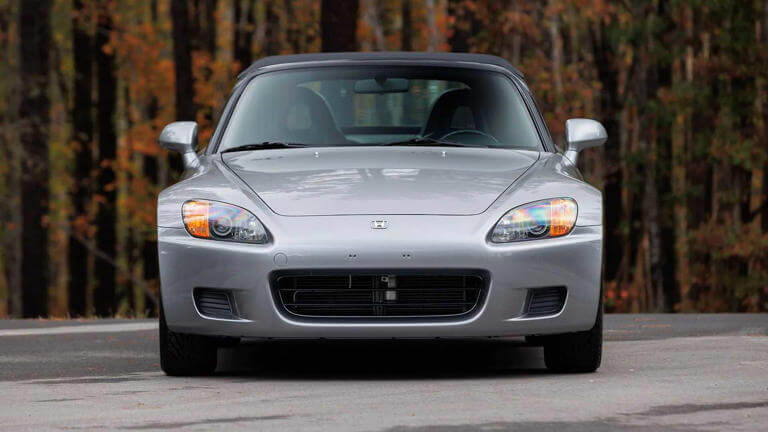 създаден-да-бъде-кола-за-водача-а-не-разсейващ-фактор