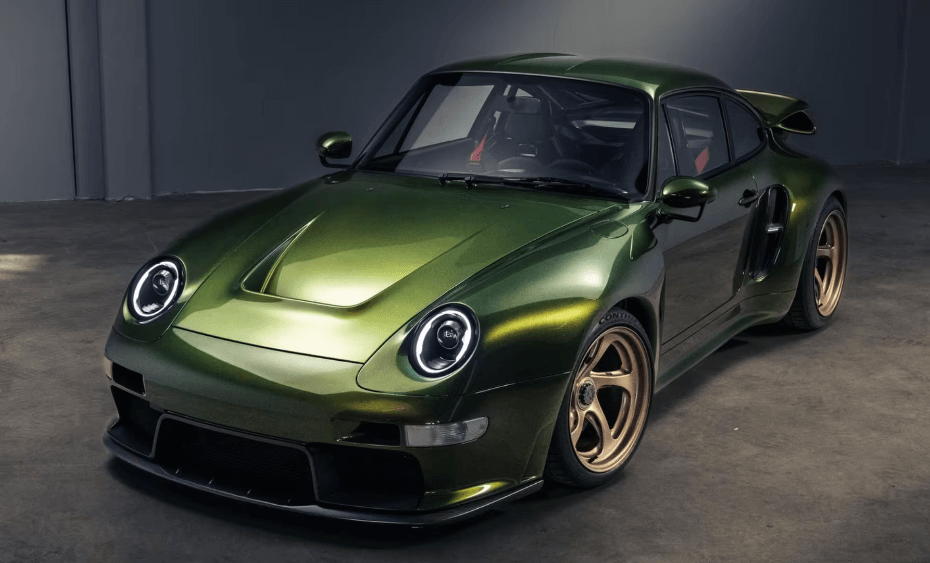 този-911-е-с-840-конски-сили-и-24-каратово-злато-отвътре