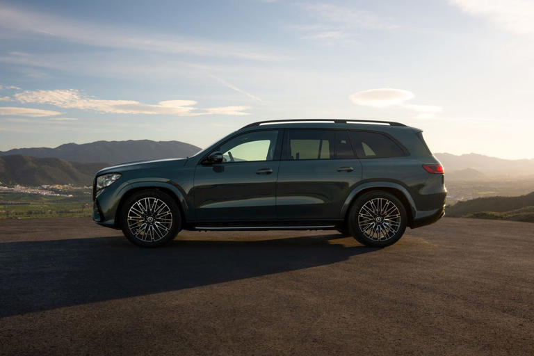 mercedes обновява gls 2027
