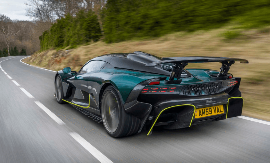 първо шофиране на aston martin valhalla 2026