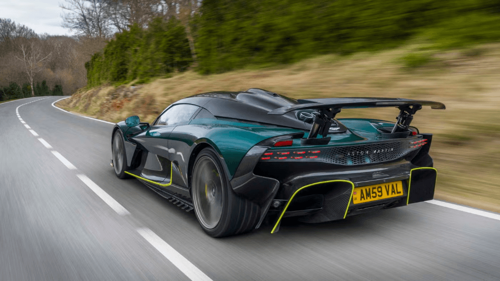 първо шофиране на aston martin valhalla 2026