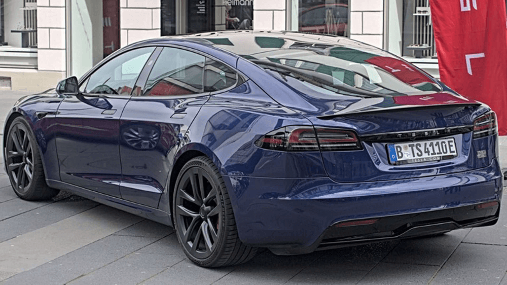 tesla model s plaid