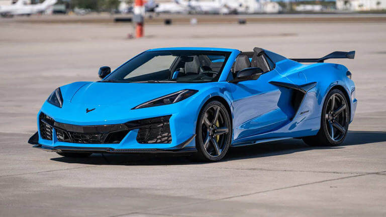 защо corvette c8 се затруднява извън америка
