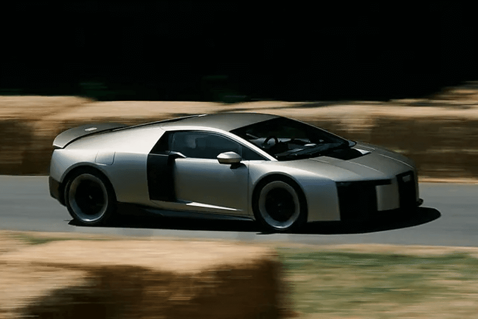 2028-audi-nuvolari-987-hp-supercar-driving